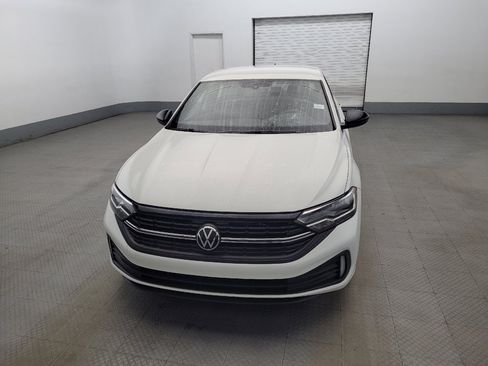 Used 2023 Volkswagen Jetta Sport image 15
