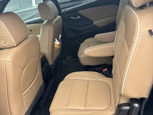 Used 2023 Chevrolet Traverse Premier w/ LPO, Floor Liner Package AWD/4WD image 8