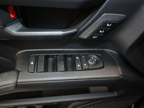 Used 2025 Toyota 4Runner TRD Off-Road Premium AWD/4WD image 13