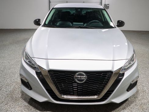 Used 2021 Nissan Altima 2.5 SR FWD image 4