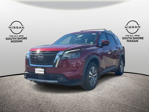 Used 2022 Nissan Pathfinder SL AWD/4WD image 4
