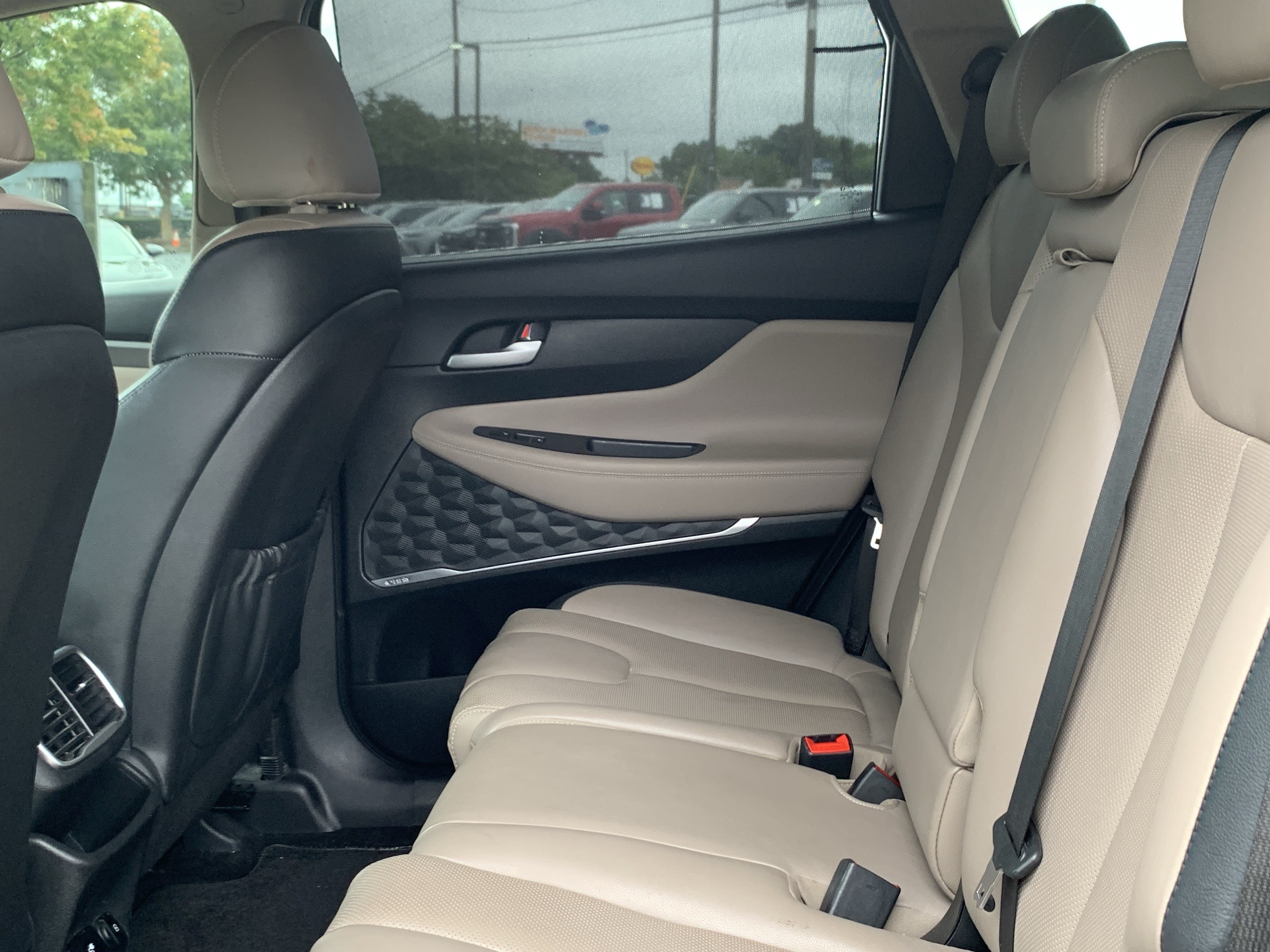 Used 2019 Hyundai Santa Fe FWD image 32