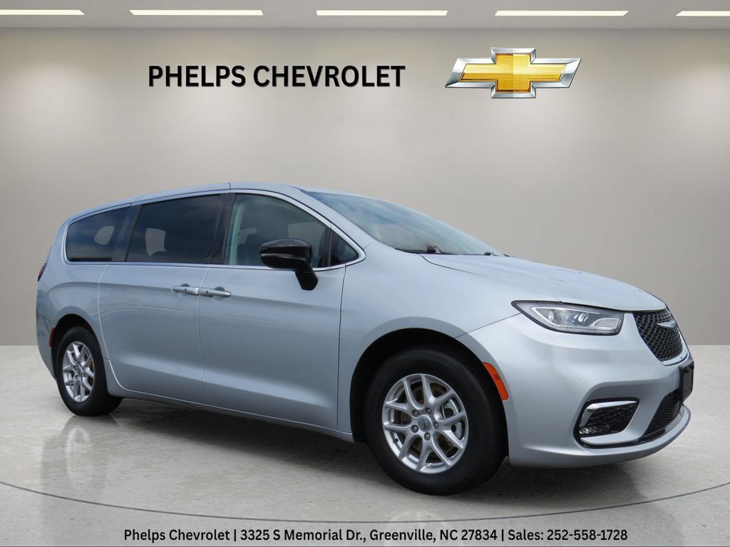 Used 2024 Chrysler Pacifica Touring-L FWD image 1