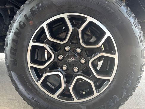 Used 2022 Ford F150 XLT w/ Equipment Group 302A High image 5