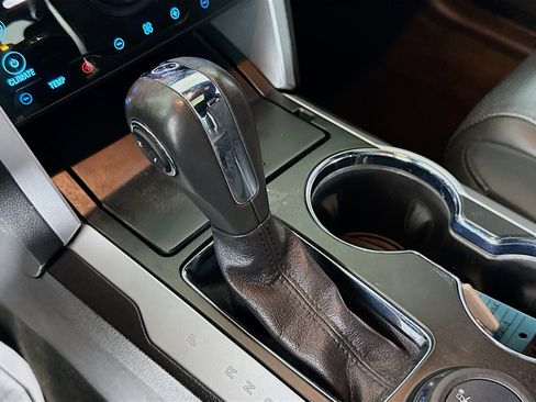 Used 2015 Ford Explorer Limited w/ Equipment Group 301A image 19