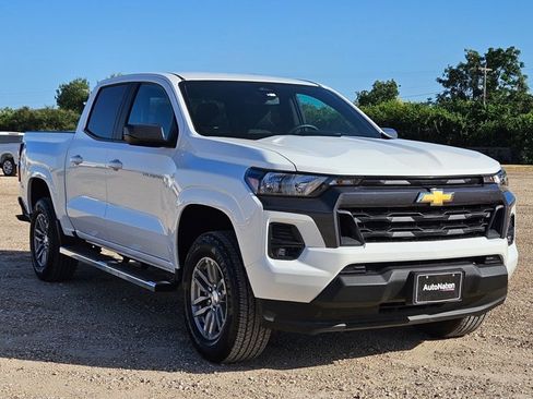 Used 2024 Chevrolet Colorado LT w/ LT Convenience Package RWD image 3