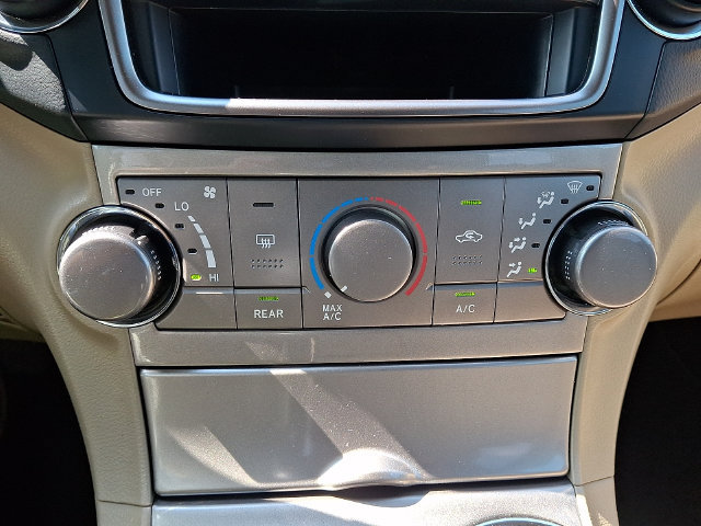 Used 2013 Toyota Highlander FWD image 15