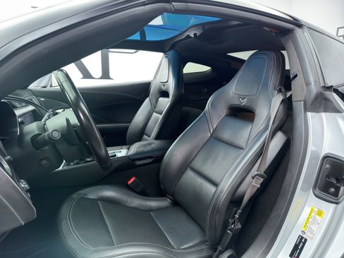 Used 2018 Chevrolet Corvette Z06 RWD image 23