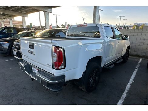 Used 2020 GMC Canyon SLE image 3