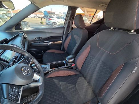 Used 2021 Nissan Kicks SR w/ Exterior Package image 13
