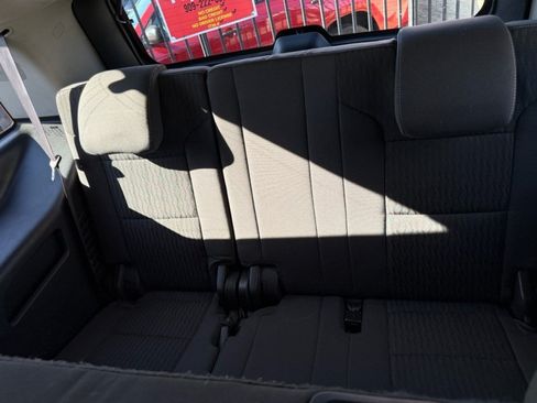 Used 2016 Chevrolet Tahoe LS RWD image 18