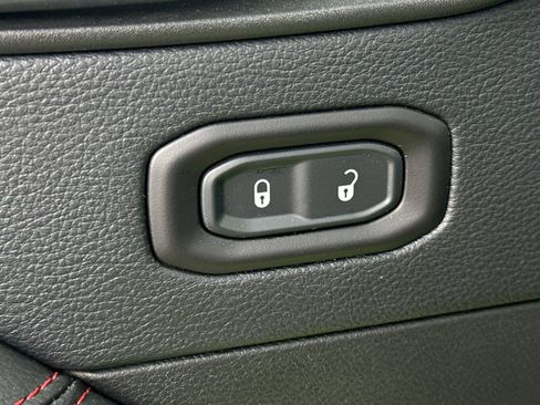 Used 2018 Jeep Wrangler Unlimited Rubicon AWD/4WD image 11
