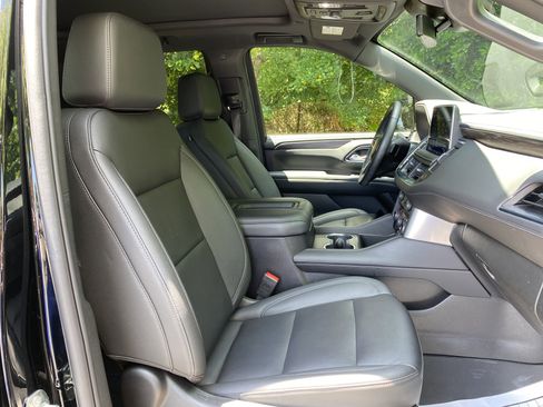 Used 2024 Chevrolet Tahoe LT w/ LT Signature Package AWD/4WD image 34