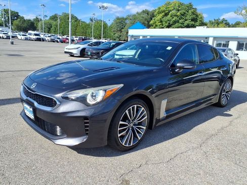 Used 2019 Kia Stinger RWD image 8