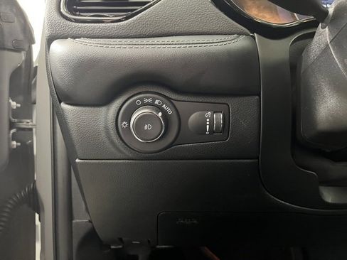 Used 2022 Dodge Durango SXT image 18