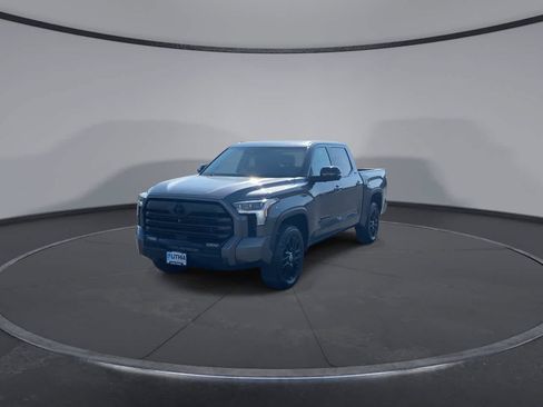 Used 2024 Toyota Tundra Limited AWD/4WD image 5