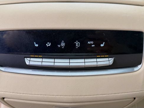 Used 2021 Cadillac Escalade ESV Premium Luxury w/ LPO, Radiant Package AWD/4WD image 27