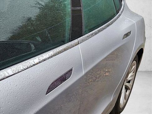 Used 2018 Tesla Model S 75D image 14