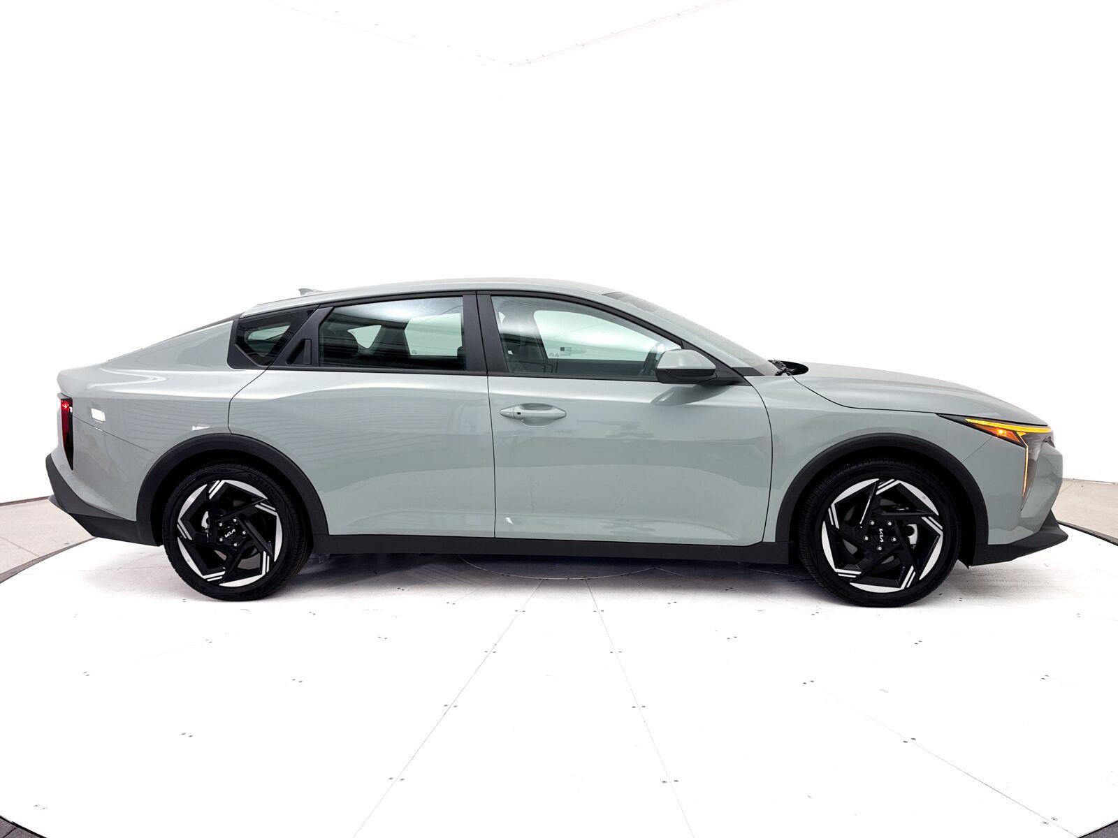 Used 2026 Kia K4 EX FWD image 40