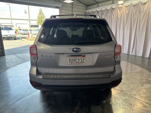 Used 2017 Subaru Forester 2.5i Premium image 6