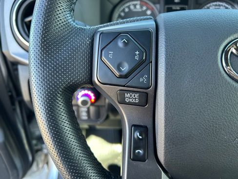 Used 2022 Toyota Tacoma TRD Sport w/ TRD Premium Sport Package image 13