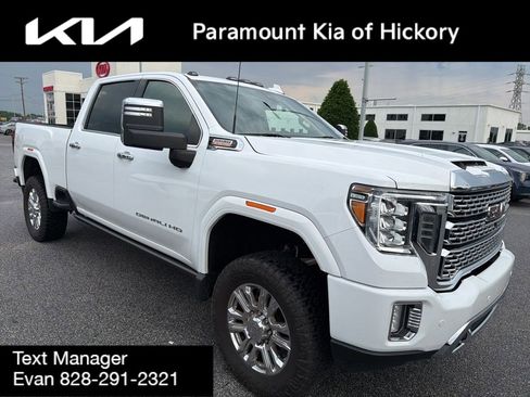 Used 2023 GMC Sierra 3500 Denali AWD/4WD image 3