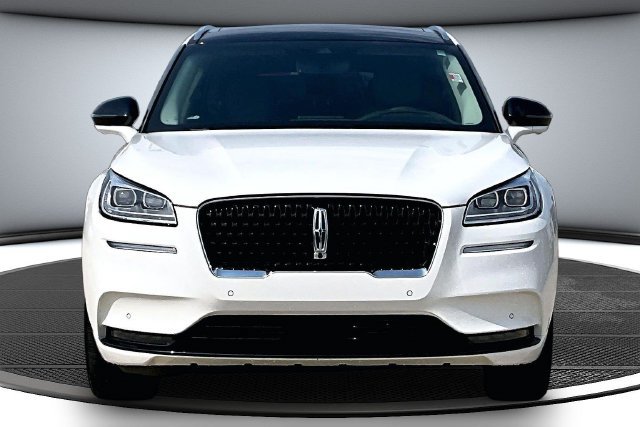 Used 2022 Lincoln Corsair Reserve w/ Equipment Group 201A AWD/4WD image 2