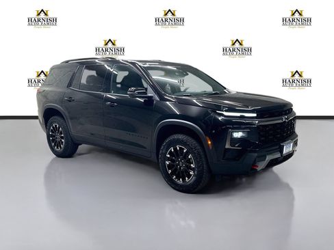 Used 2024 Chevrolet Traverse Z71 w/ Enhanced Driving Package AWD/4WD image 3
