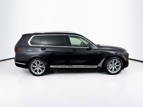 Used 2025 BMW X7 xDrive40i AWD/4WD image 11