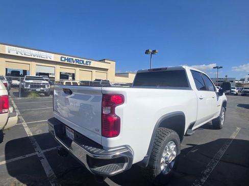 Certified 2022 Chevrolet Silverado 2500 LT w/ Convenience Package image 4