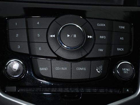 Used 2016 Chevrolet Cruze LT image 34