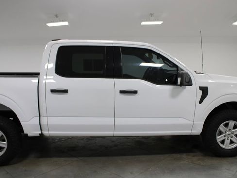 Used 2022 Ford F150 XLT w/ Equipment Group 301A Mid AWD/4WD image 11