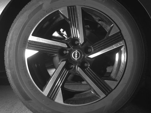 Used 2025 Nissan Sentra SV FWD image 12