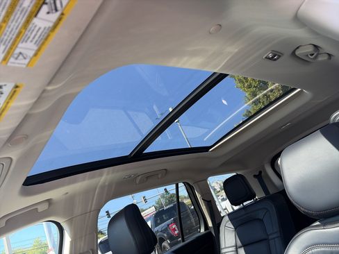 Used 2020 Lincoln Aviator Reserve w/ Equipment Group 201A AWD/4WD image 10
