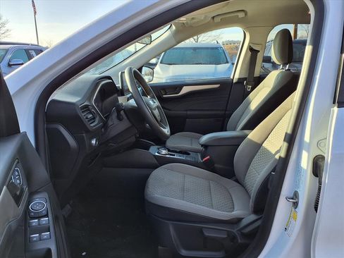 Used 2022 Ford Escape SE image 12