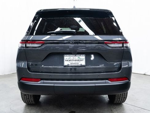 New 2026 Jeep Grand Cherokee 4WD image 5