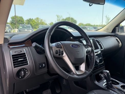 Used 2019 Ford Flex Limited AWD/4WD image 11
