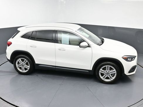 Used 2022 Mercedes-Benz GLA 250 w/ Premium Package Lite image 46