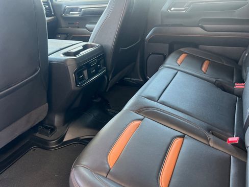 Used 2024 GMC Sierra 1500 AT4 image 9