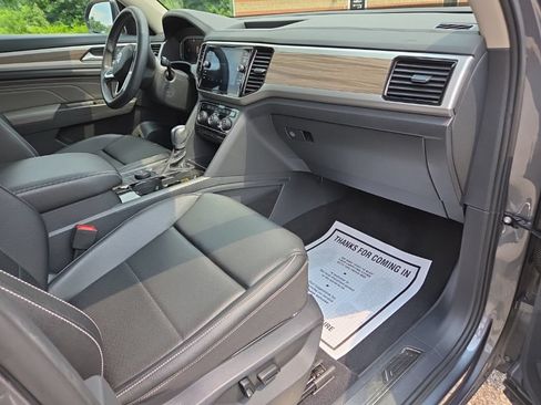 Used 2023 Volkswagen Atlas Cross Sport SEL AWD/4WD image 26