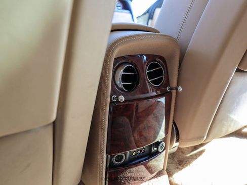 Used 2012 Rolls-Royce Phantom Sedan image 44