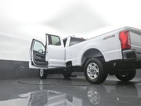 New 2026 Ford F250 XLT image 36