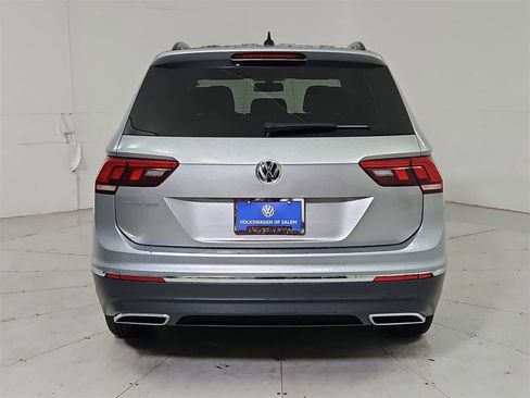 Used 2021 Volkswagen Tiguan SE image 5