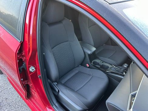 Certified 2024 Toyota Corolla SE w/ SE Package image 15