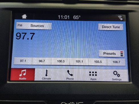 Used 2019 Ford Fusion SE image 25