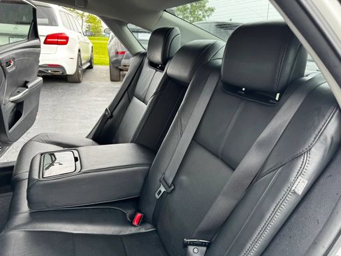 Used 2013 Toyota Avalon Limited w/ Technology Pkg FWD image 20