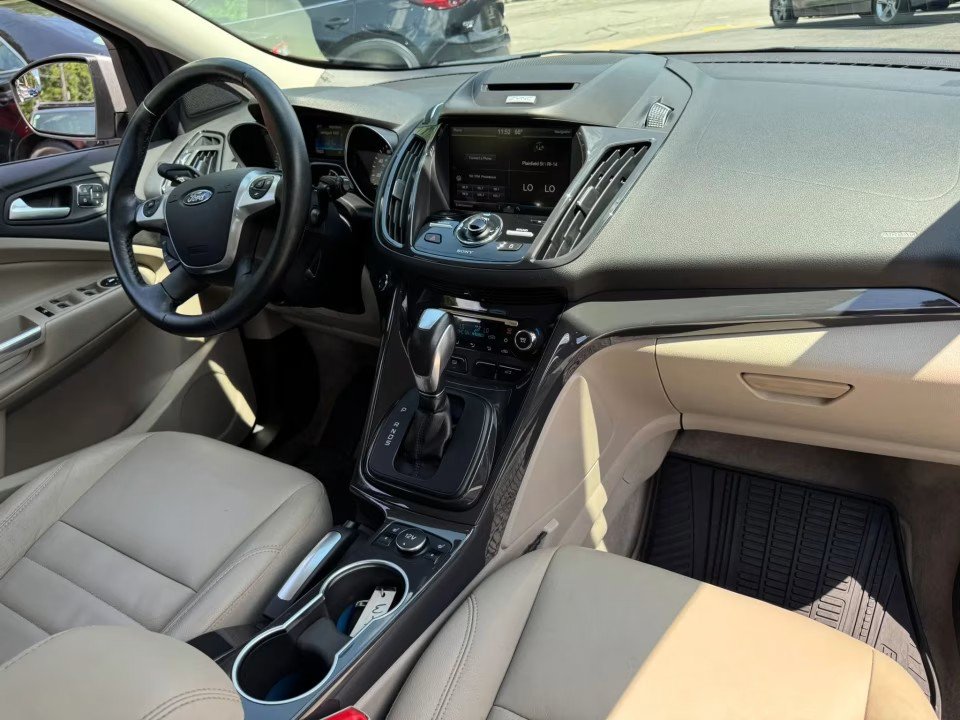 Used 2015 Ford Escape Titanium AWD/4WD image 24