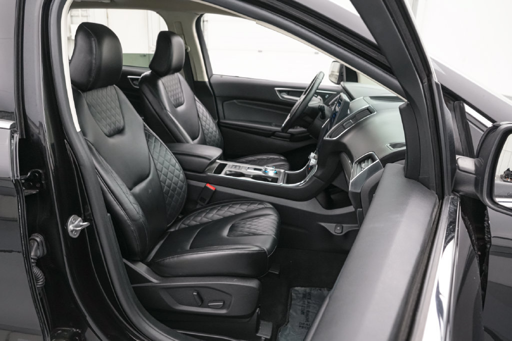 Certified 2023 Ford Edge Titanium AWD/4WD image 21