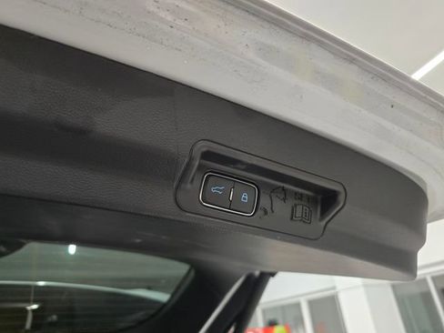 Used 2025 Ford Explorer Platinum w/ LUX Leather Package AWD/4WD image 45