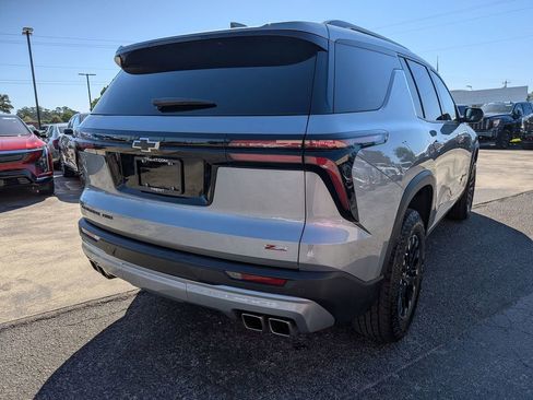 Certified 2025 Chevrolet Traverse Z71 w/ Driver Confidence Package AWD/4WD image 3
